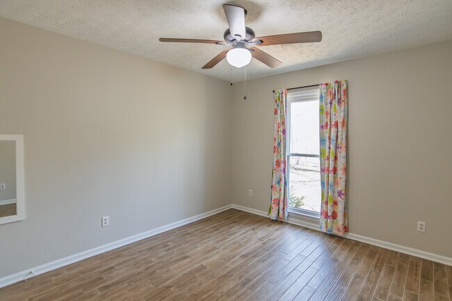 Building Photo - 1026 Denney Rd