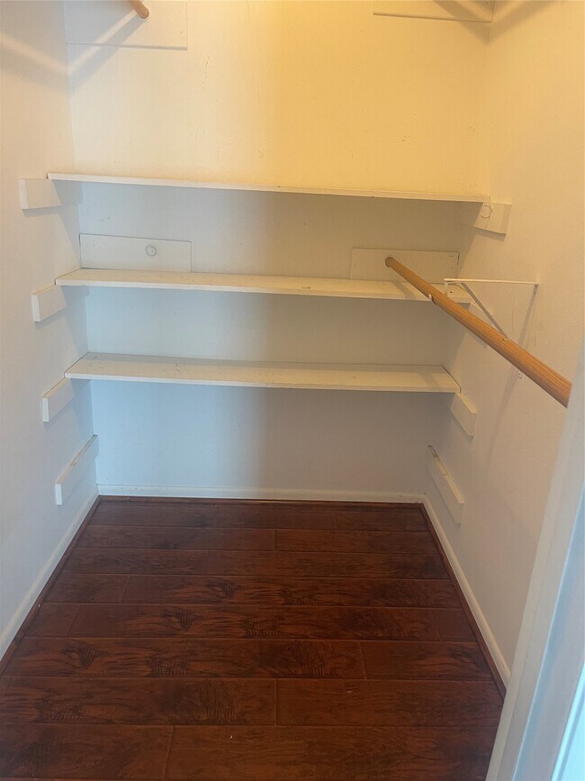 Building Photo - 1826 Port O' Call St