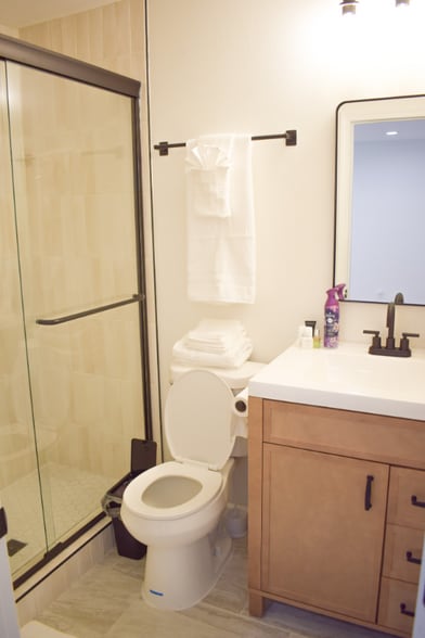 Building Photo - 4718 W Ave L 6