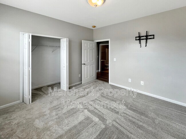 Building Photo - 104 Coxton Mill Ct
