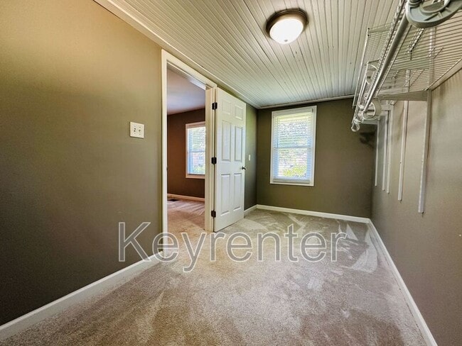 Building Photo - 1206 Cedar Ln
