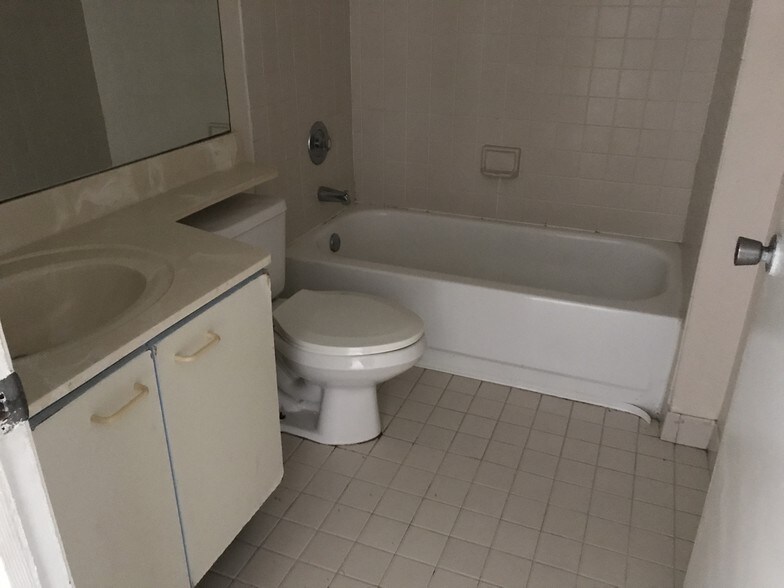 Building Photo - 6280 NW 186th St