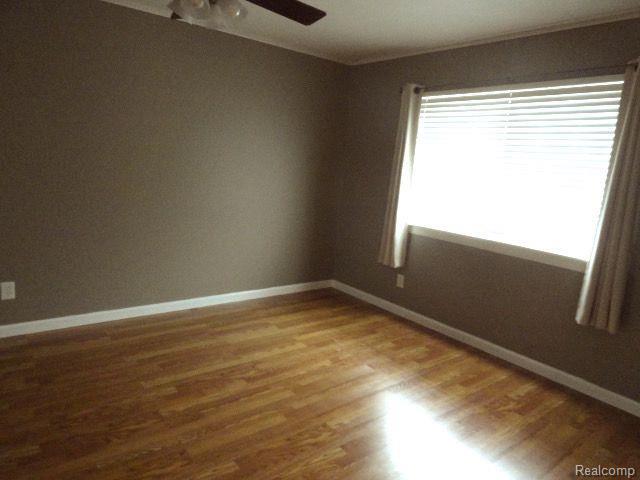 Building Photo - 250 E Thirteen Mile Rd