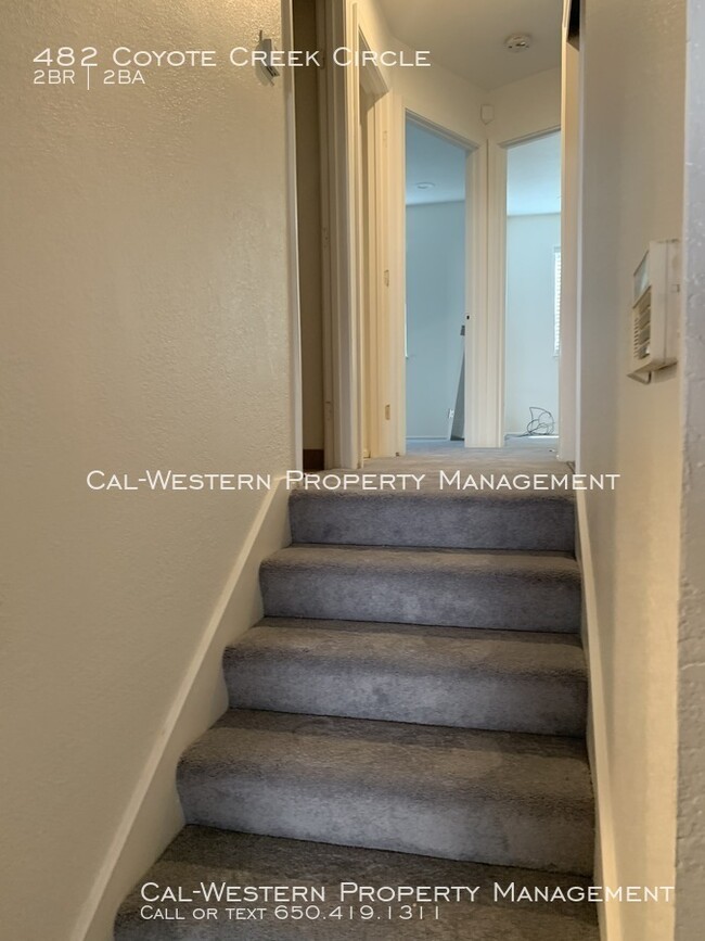 Building Photo - 482 Coyote Creek Cir