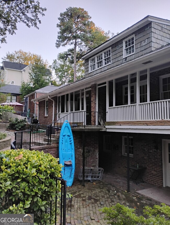 Building Photo - 1845 Monroe Dr NE