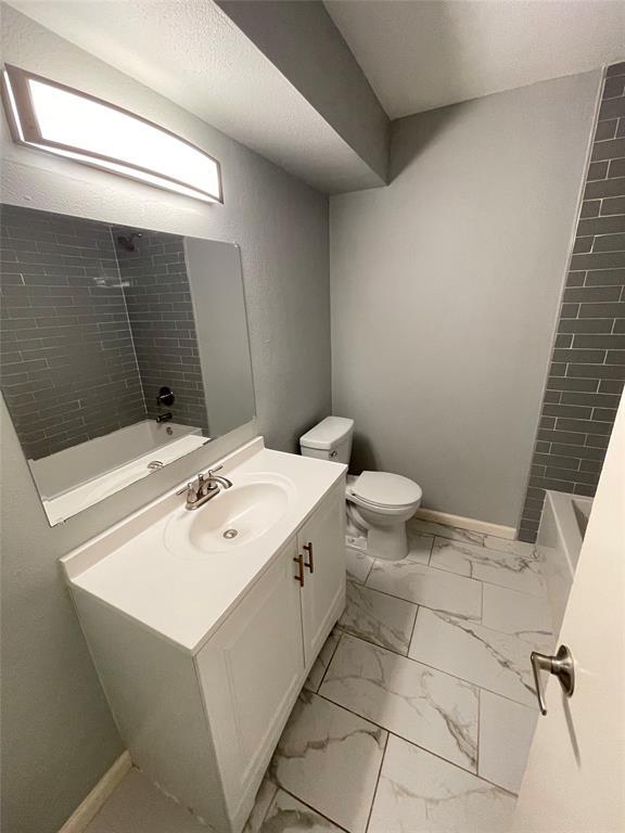 Building Photo - 8436 Jamestown Dr
