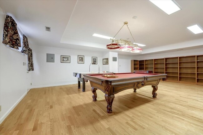 Building Photo - 162 Toyon Rd