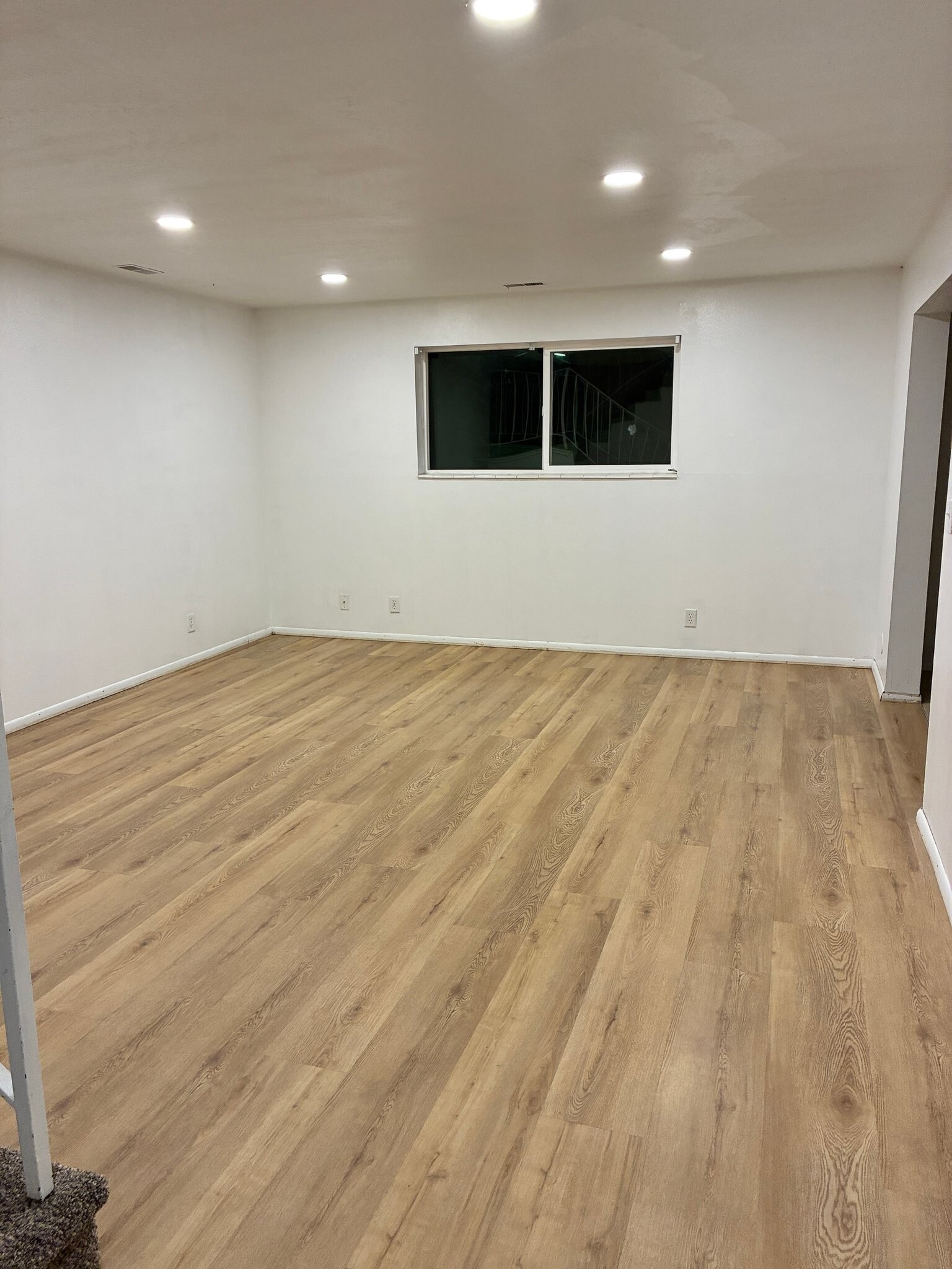 Building Photo - 1321 E 4200 S