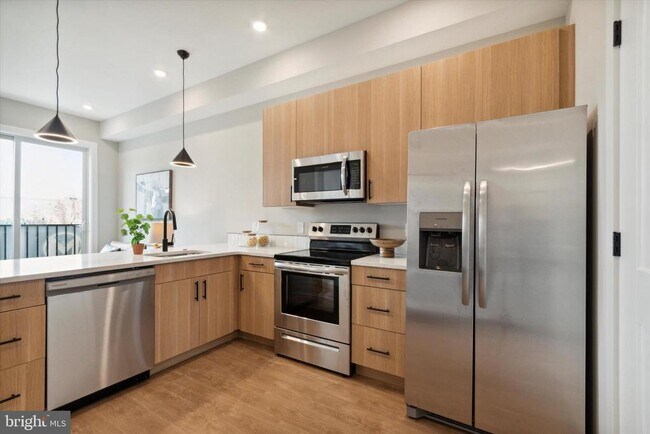 Building Photo - 308 W Chelten Ave