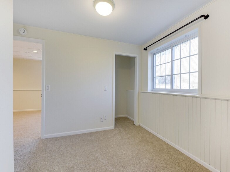 Building Photo - 17505 Rustic Hills Dr