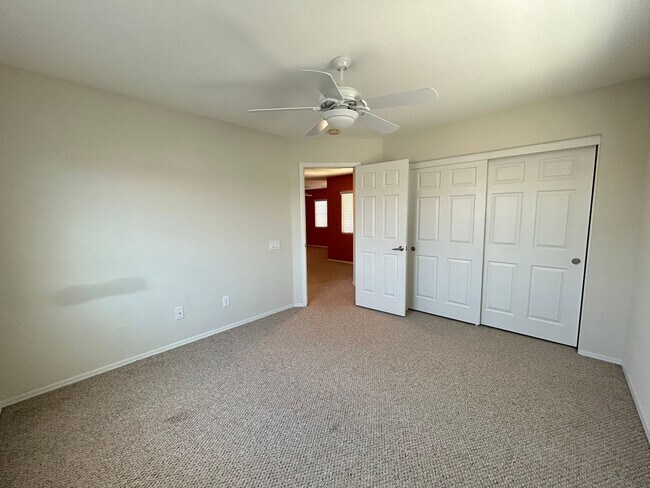 Building Photo - Gated 3-Bedroom 3-Bathroom Home in Southwest!