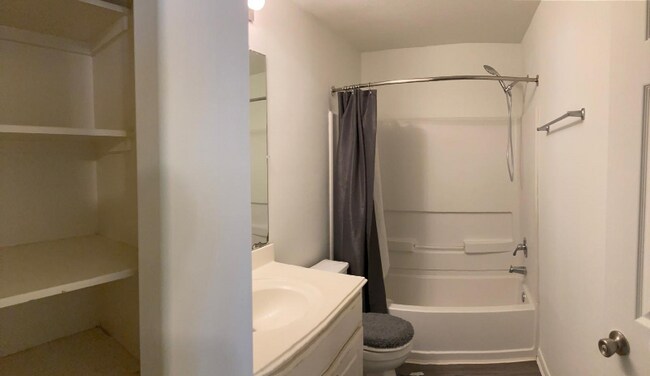 Building Photo - 4047 Pedernales River Ln