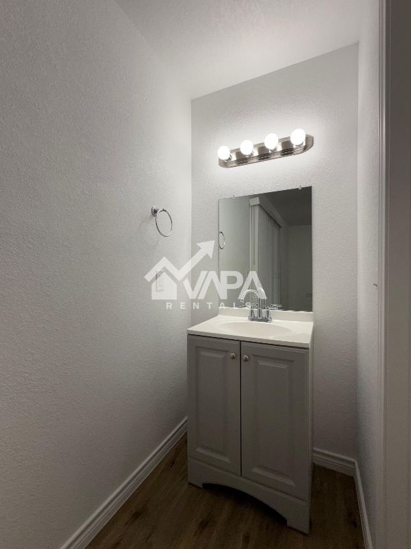 Building Photo - 11154 El Sendero St