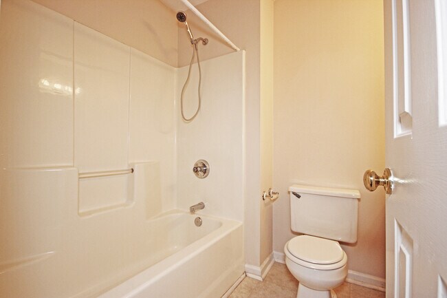 Building Photo - Charming Rancher in Fox Ridge Community
