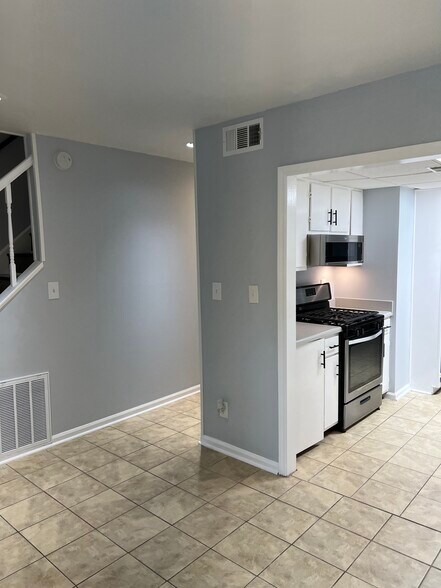 Building Photo - 6419 Baker Ct