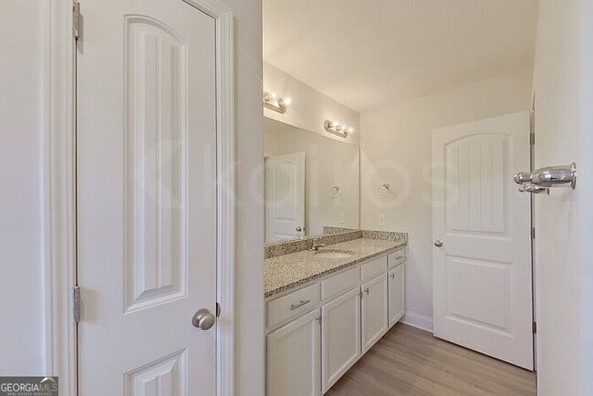 Building Photo - 223 Western Red Cedar Dr