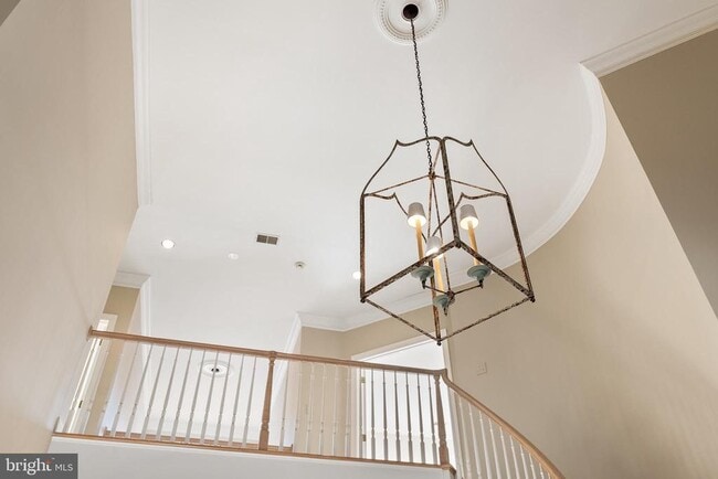 Building Photo - 7440 Old Maple Square