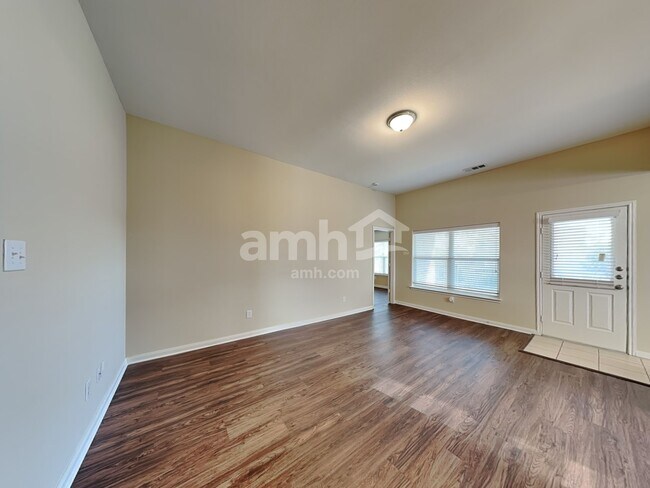 Building Photo - 101 Eider Dr