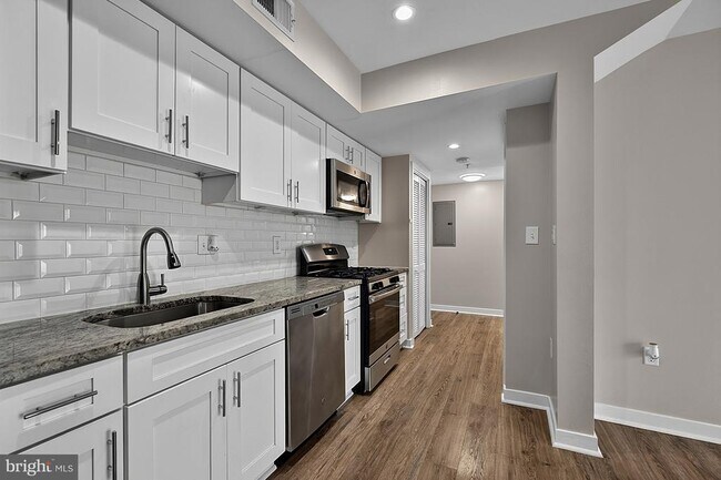Building Photo - 1516 Marion Barry Ave SE