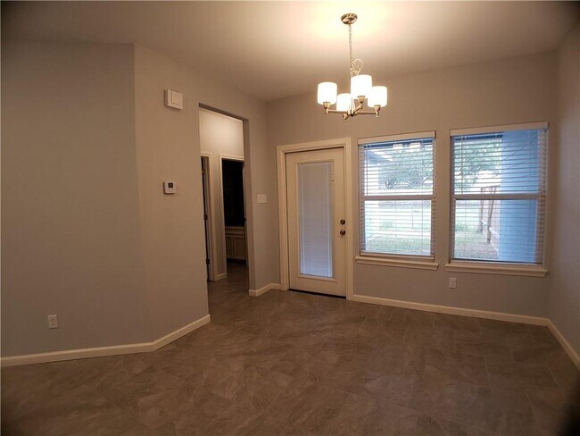 Building Photo - 1638 Clare Dr