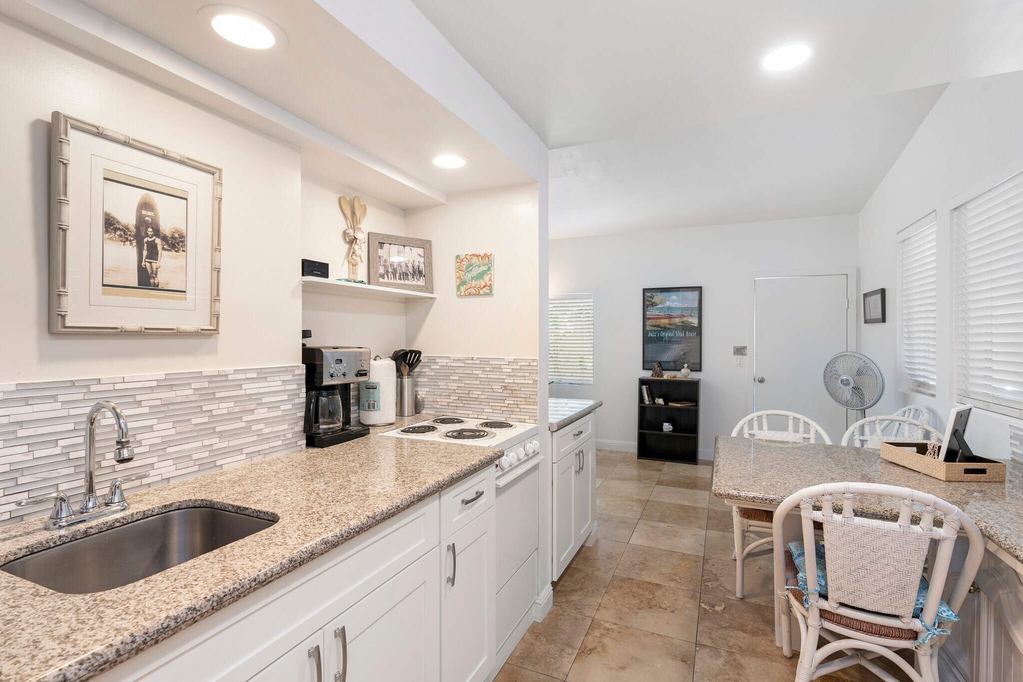 Building Photo - 516A N Kainalu Dr