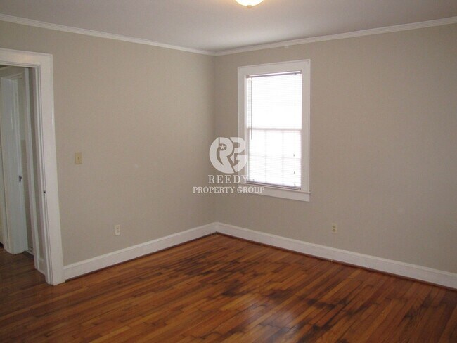Building Photo - 304 Wilton St