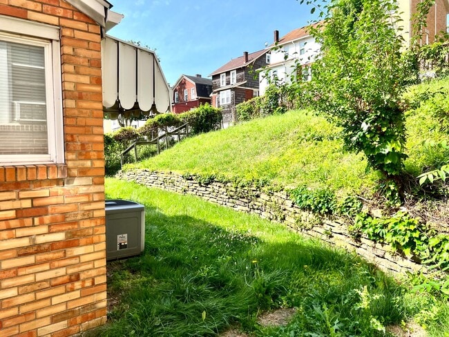 Building Photo - Fantastically updated three bedroom two bath house in the heart of Dormont