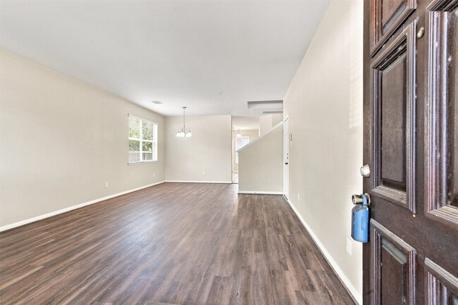 Building Photo - 16726 Vivian Point Ln