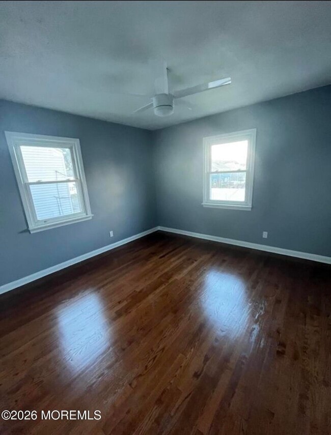 Building Photo - 539 Olive Pl