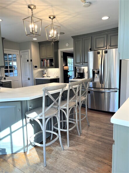 Building Photo - 4044 Emma Ln NE