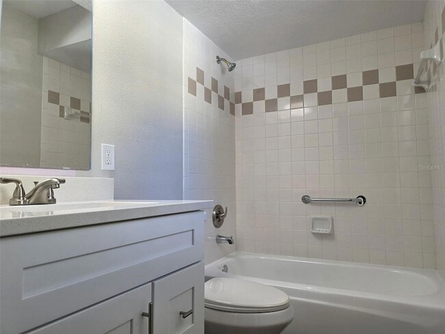 Building Photo - 118 29th St NW