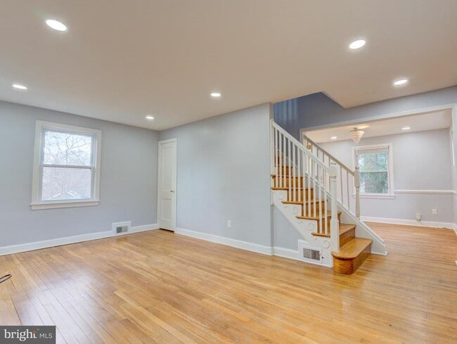 Building Photo - 6916 New Hampshire Ave