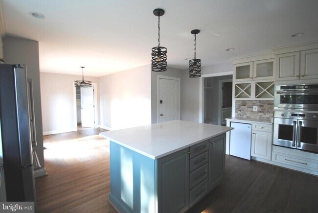 Building Photo - 1506 Chain Bridge Ct