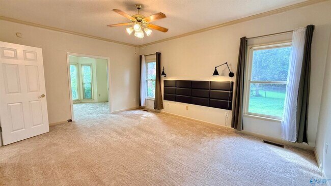 Building Photo - 113 Nobleton Ln NW