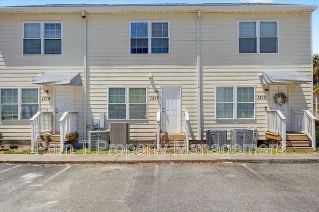 Building Photo - 1312 Dieter St