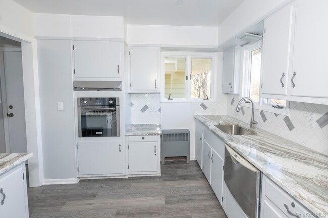 Building Photo - 58 On the Green