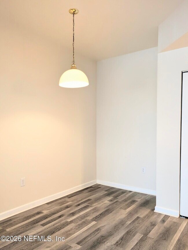 Building Photo - 415 S Villa San Marco Dr