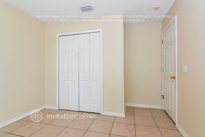 Building Photo - 6304 Calamari Pl