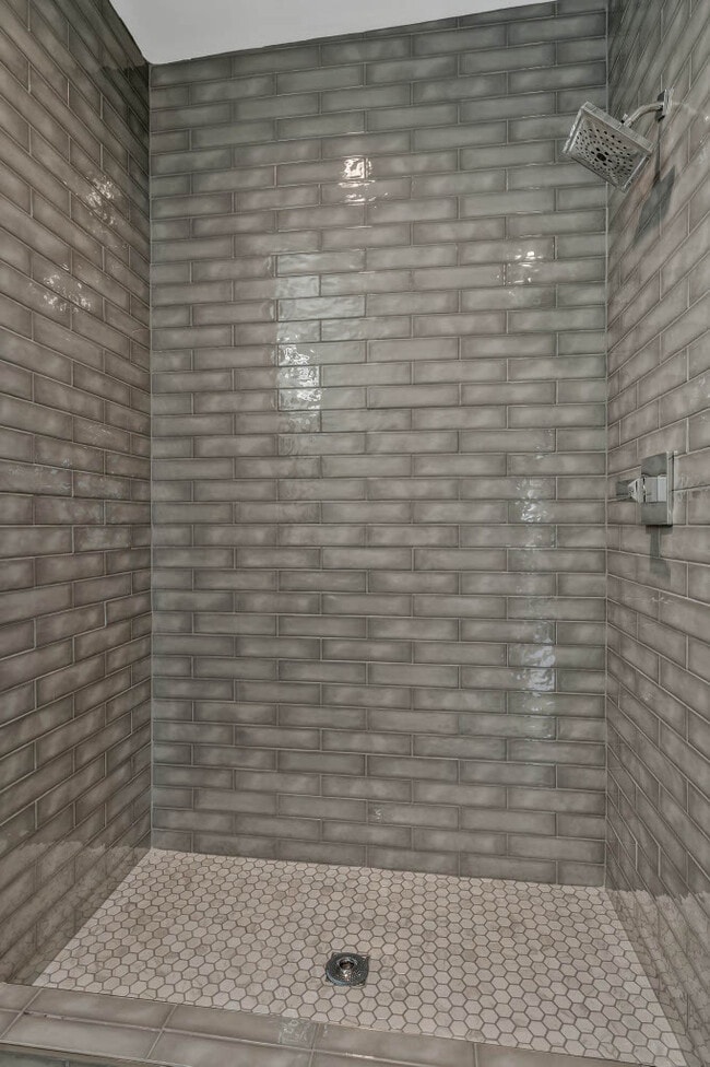 Building Photo - 1909 Hailey Ave