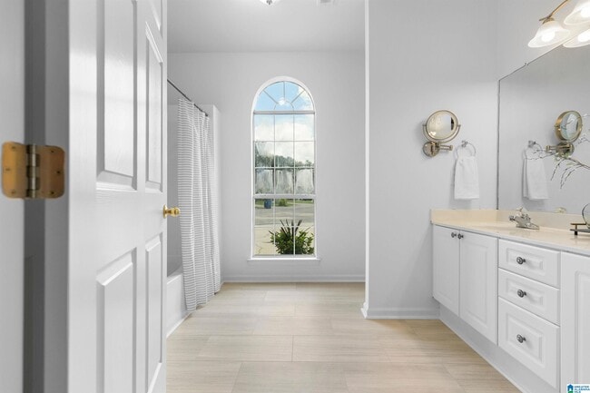 Building Photo - 9305 Brook Forest Cir