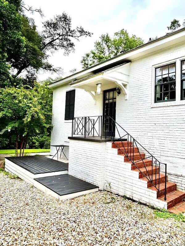 Building Photo - 900 Overlook Dr