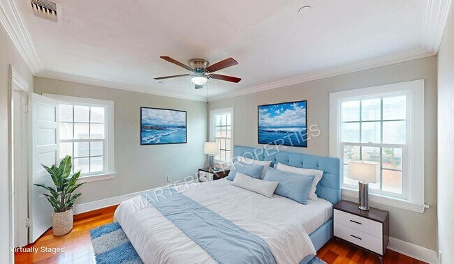 Building Photo - Charming 4-Bedroom Home in Wilshire Park HPOZ – Private Decks, Backyard & Garage!