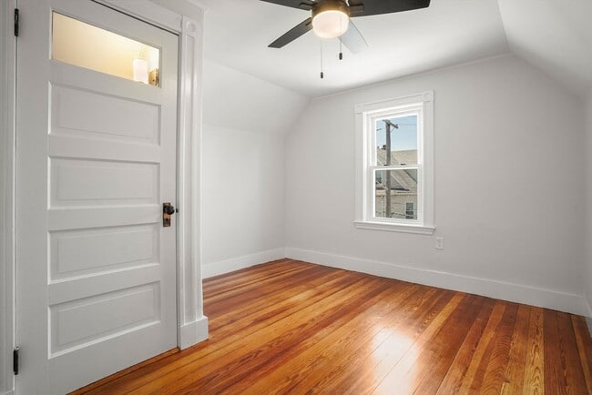 Building Photo - 133 Winthrop St