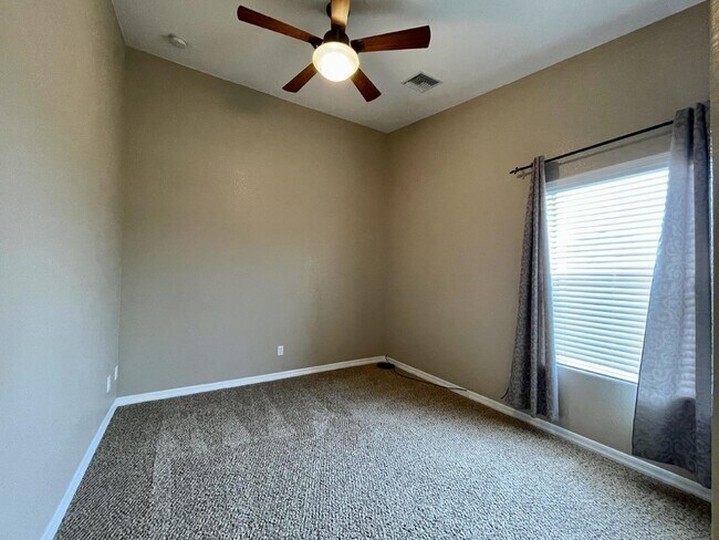 Building Photo - BHCRENT.COM Golf Course Living - Gated Com...
