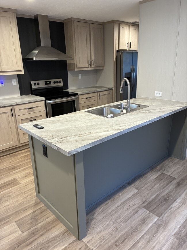 Building Photo - 120 Charles Pl