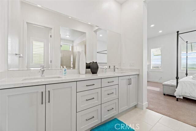 Building Photo - 9337 Astor