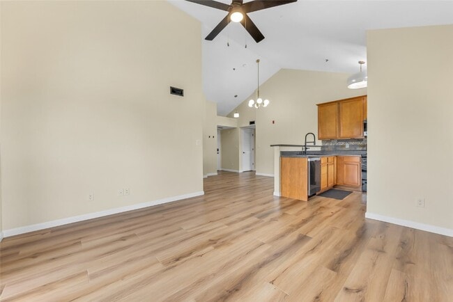 Building Photo - 6303 Spring River Dr