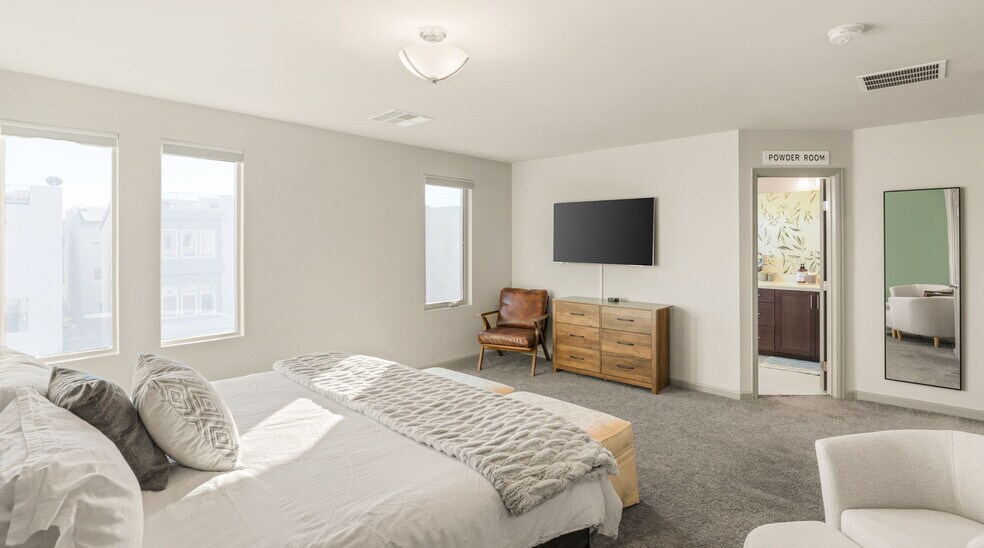 Building Photo - 8044 Carpenter Creek Ave