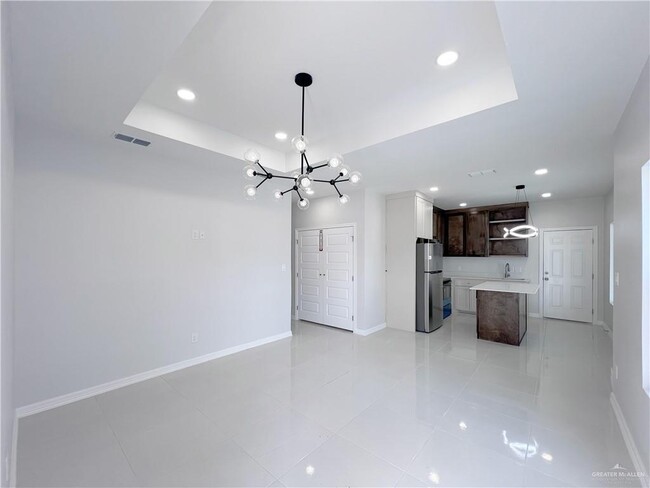 Building Photo - 2900 S Links Dr