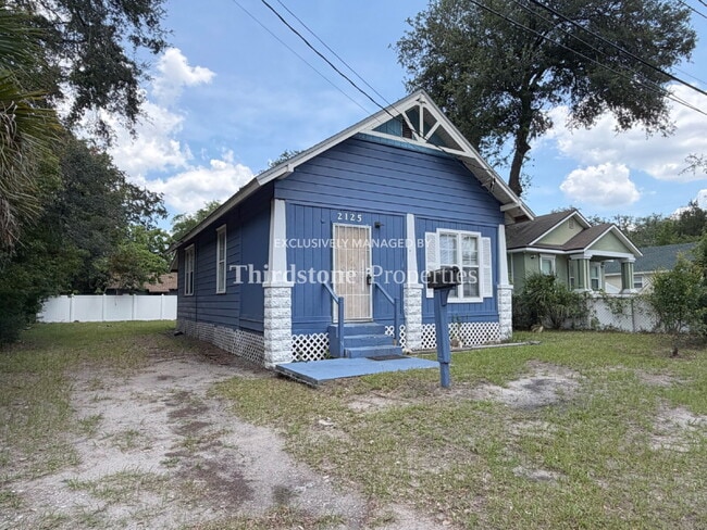 Building Photo - 2125 Lambert St